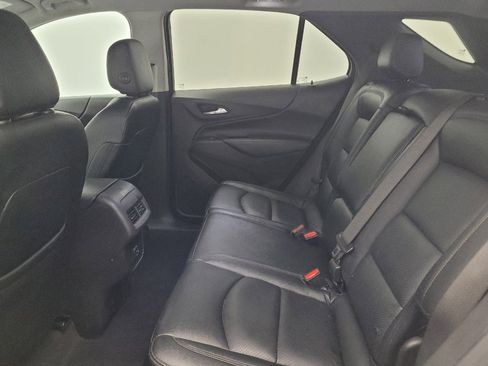 Used 2021 Chevrolet Equinox LT FWD image 18