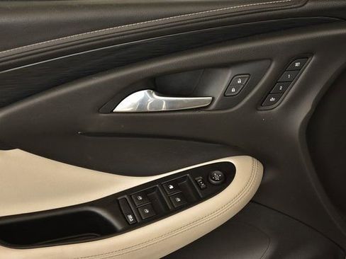 Used 2018 Buick Envision Essence w/ LPO, Cargo Package image 10