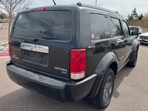 Used 2011 Dodge Nitro SXT image 6