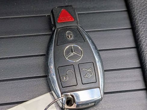 Used 2015 Mercedes-Benz GL 450 4MATIC image 34