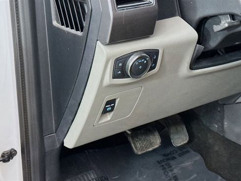 Used 2020 Ford F150 XLT w/ Trailer Tow Package image 12