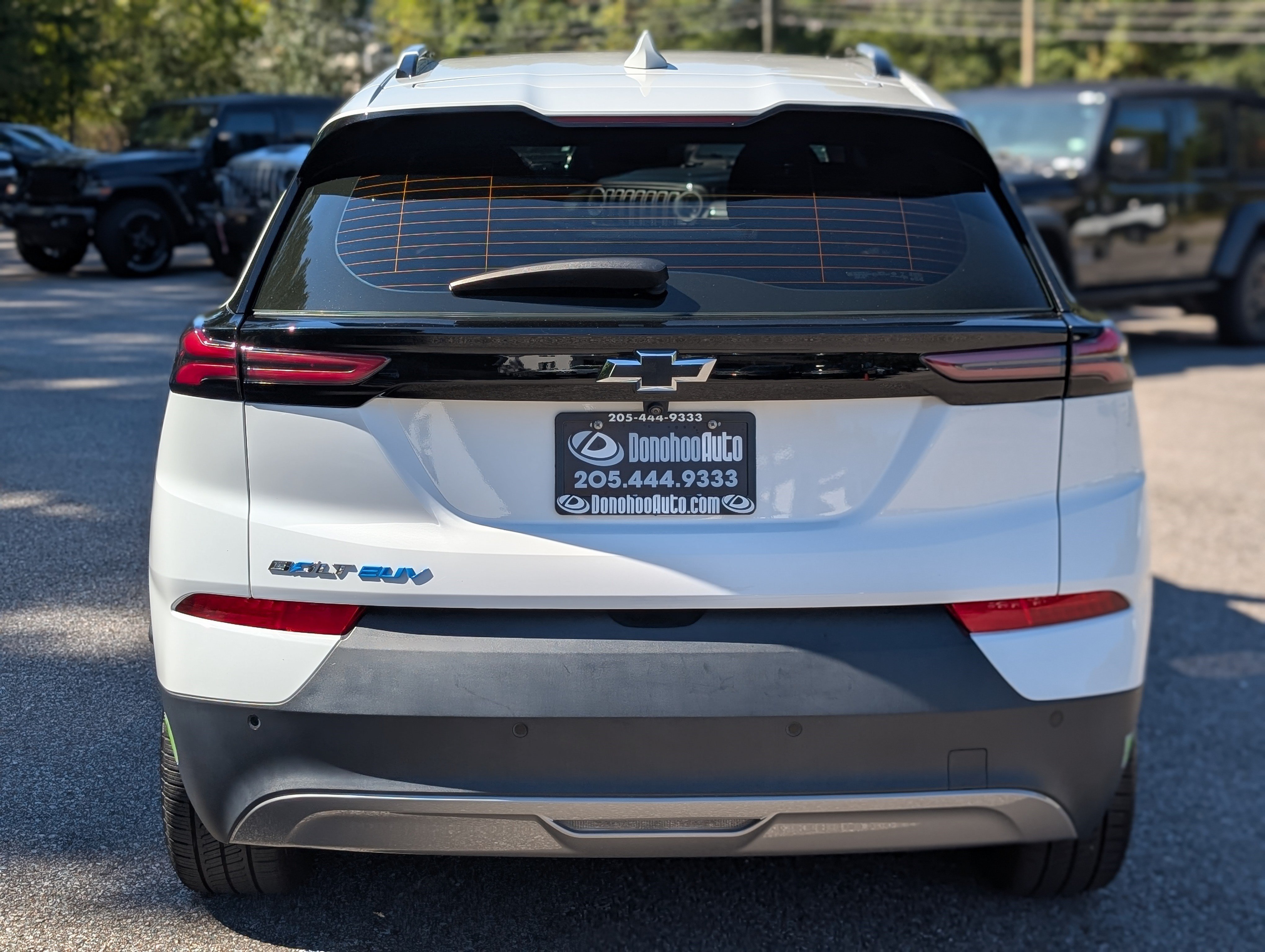 Used 2023 Chevrolet Bolt EUV LT w/ Convenience Package FWD image 8