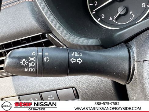 Certified 2022 Nissan Sentra SR w/ SR Premium Package image 29