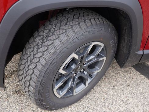 New 2026 Chevrolet Equinox ACTIV w/ Safety and Technology Package image 9