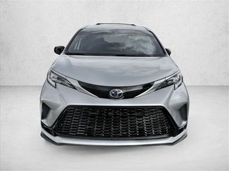 Used 2022 Toyota Sienna XSE w/ XSE Plus Package FWD video 2