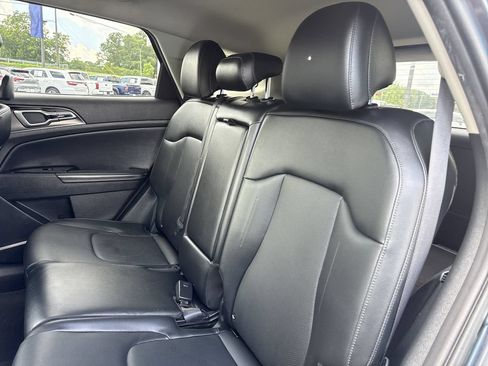 Used 2023 Kia Sportage EX FWD image 26