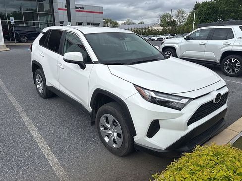 Used 2023 Toyota RAV4 LE AWD/4WD image 2
