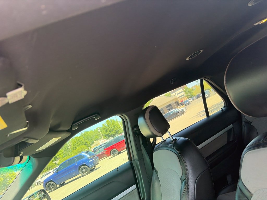 Used 2017 Ford Explorer XLT w/ Equipment Group 202A FWD image 6
