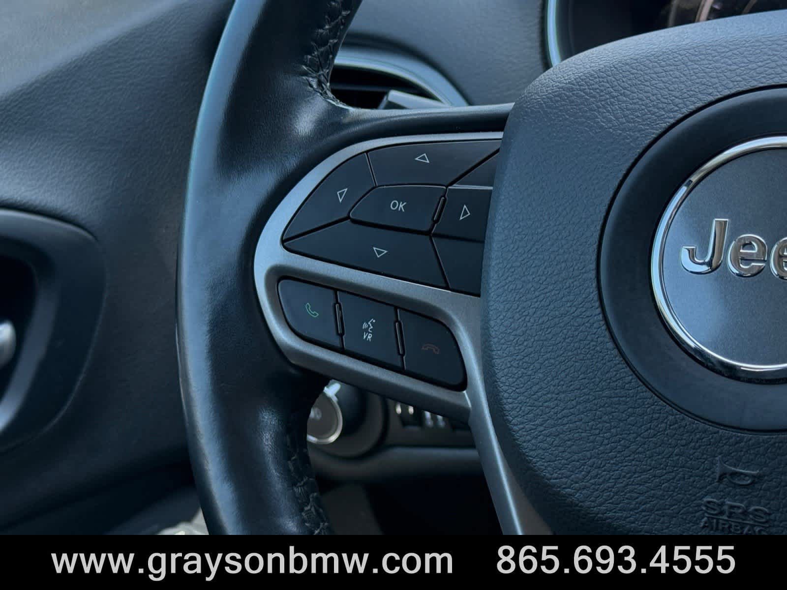 Used 2021 Jeep Cherokee Latitude Lux w/ Sun & Sound Group AWD/4WD image 23