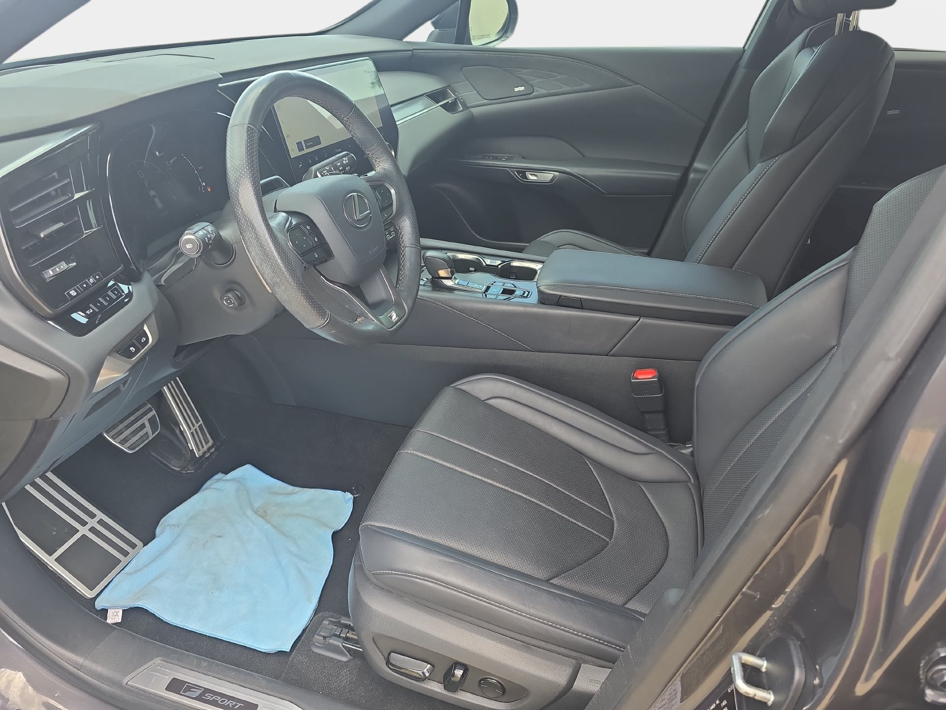 Used 2024 Lexus RX 350 F Sport w/ Convenience Package AWD/4WD image 16