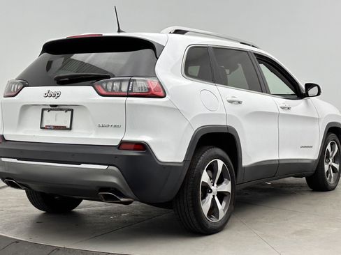 Used 2019 Jeep Cherokee Limited w/ Technology Group FWD image 10