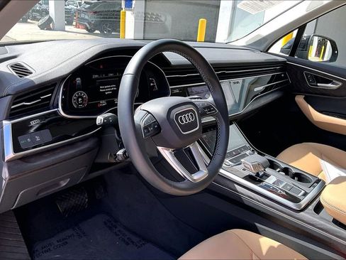 Certified 2025 Audi Q7 2.0T Premium w/ Convenience Plus Package image 14