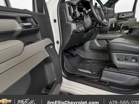 New 2026 Chevrolet Silverado 2500 ZR2 AWD/4WD image 8