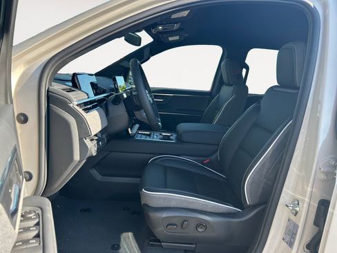 New 2026 GMC Sierra EV Elevation w/ LPO, Elevation Dark Package image 15