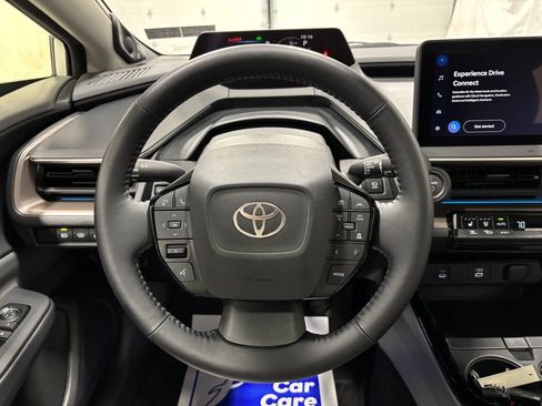 Used 2024 Toyota Prius Limited w/ Limited Premium Package FWD image 18