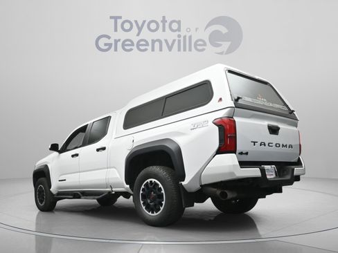 Certified 2024 Toyota Tacoma TRD Off-Road image 9