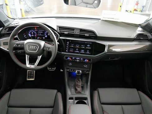 New 2025 Audi Q3 2.0T Premium Plus image 24