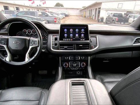 Used 2021 Chevrolet Tahoe Z71 w/ Rear Media and Nav Package image 15