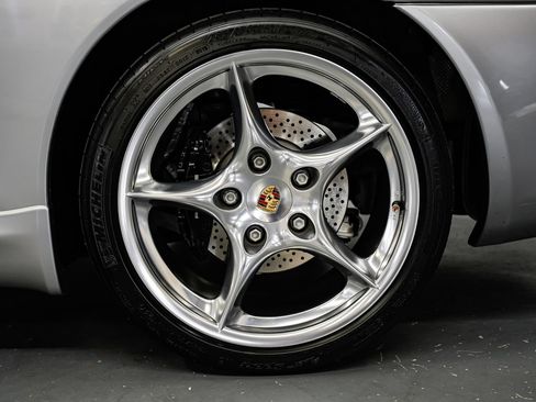 Used 2004 Porsche 911 Carrera RWD image 49