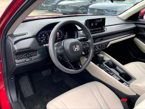 Used 2023 Honda Accord LX image 17