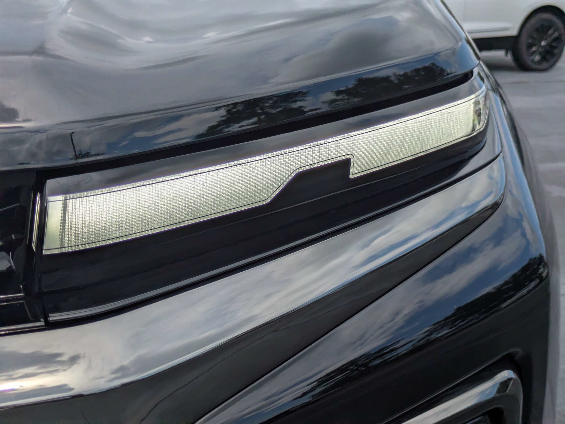 New 2027 Chevrolet Traverse Z71 w/ Enhanced Driving Package AWD/4WD image 32