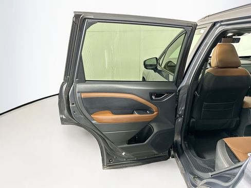 Used 2025 Subaru Forester Touring image 27