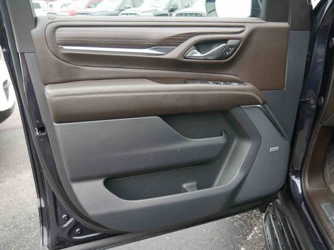 Used 2024 GMC Yukon XL Denali w/ Advanced Technology Package image 26