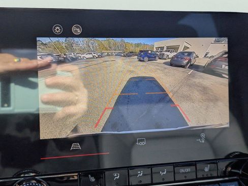 New 2025 GMC Canyon Elevation w/ Convenience Package image 14