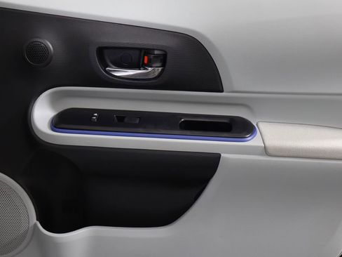 Used 2012 Toyota Prius C image 34