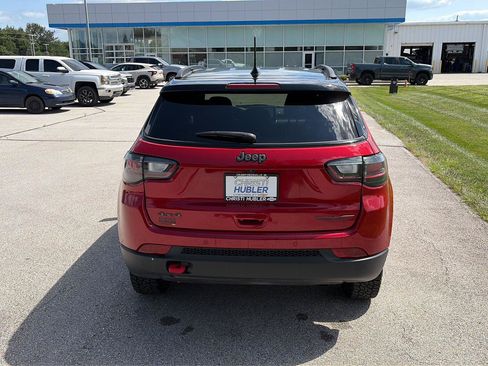 Used 2025 Jeep Compass Trailhawk w/ Trailhawk Elite Group AWD/4WD image 7