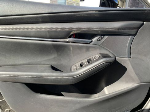 Used 2025 MAZDA MAZDA3 s image 20