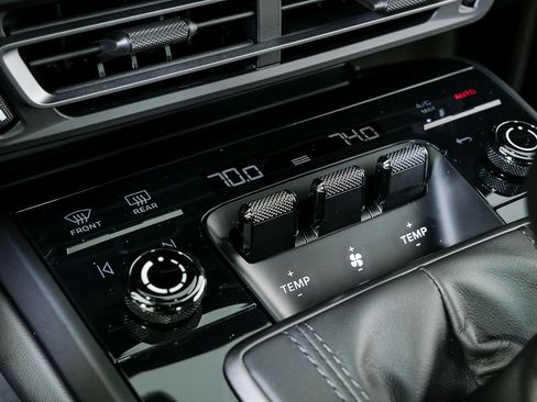 Used 2023 Porsche 911 Carrera T image 17