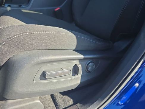 Used 2025 Honda CR-V EX image 40