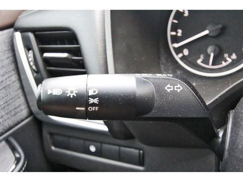 Used 2023 Nissan Rogue SV image 11