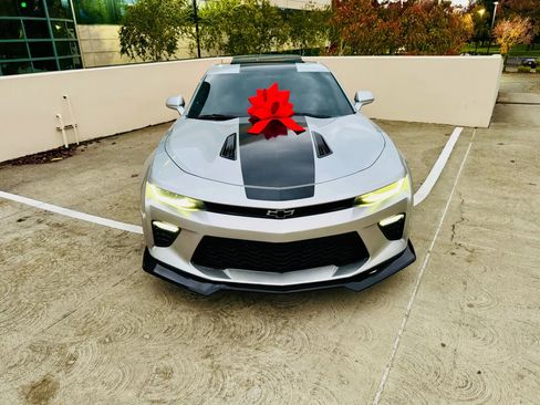 Used 2016 Chevrolet Camaro SS RWD image 8