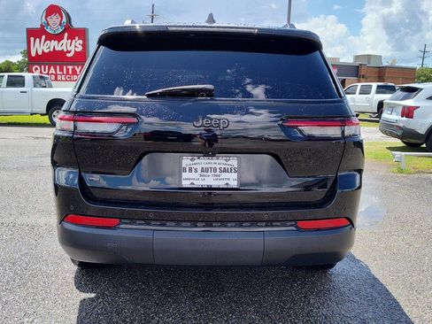 Used 2021 Jeep Grand Cherokee L Laredo RWD image 5