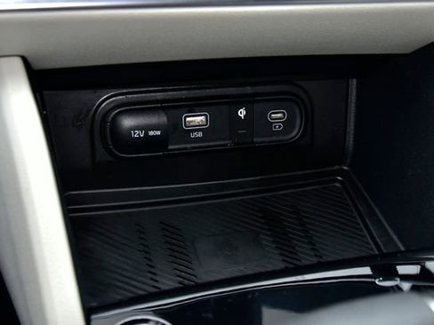 Certified 2025 Kia Sportage EX FWD image 23