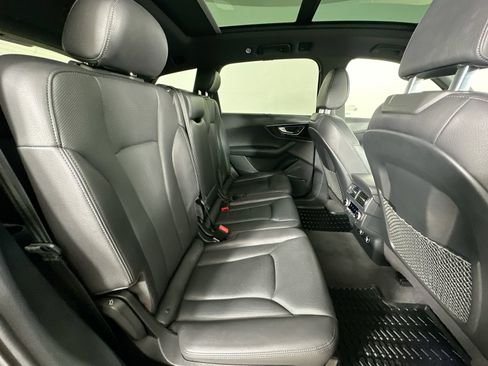 Used 2019 Audi Q7 3.0T Premium Plus w/ Premium Plus Package AWD/4WD image 41