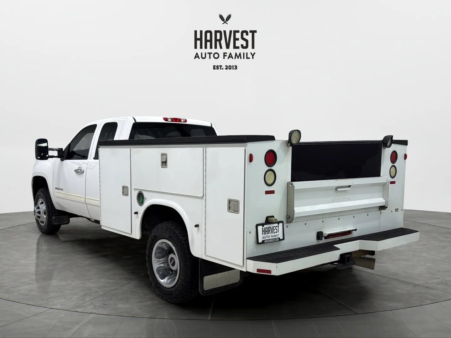 Used 2013 GMC Sierra 3500 SLE w/ SLE Preferred Package AWD/4WD image 4