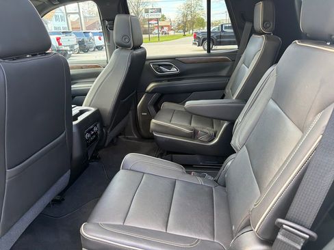 Used 2021 Chevrolet Tahoe Premier w/ Premium Package AWD/4WD image 24