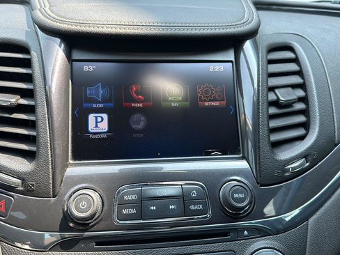 Used 2014 Chevrolet Impala LT FWD image 17