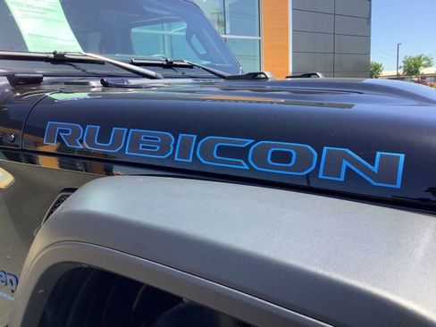 Used 2025 Jeep Wrangler Unlimited Rubicon 4xe w/ Convenience Group AWD/4WD image 44