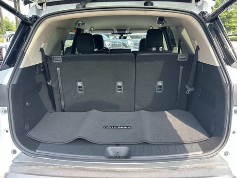 New 2026 Nissan Pathfinder SL AWD/4WD image 13