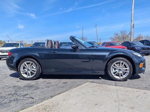 Used 2015 MAZDA MX-5 Miata Sport image 4
