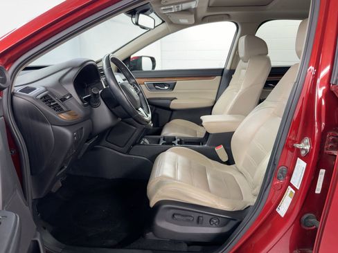 Used 2018 Honda CR-V Touring image 5
