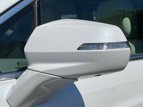 Used 2026 Cadillac XT5 Premium Luxury w/ LPO, Floor Liner Package FWD image 51