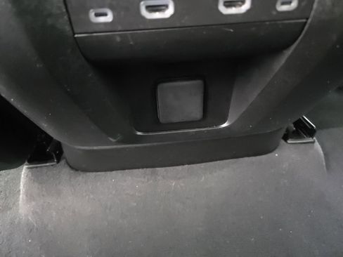 Used 2024 GMC Yukon XL Denali w/ Denali Reserve Package image 28