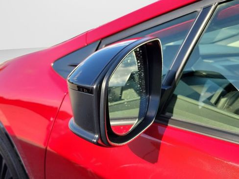 Used 2024 Toyota Prius XLE AWD/4WD image 4