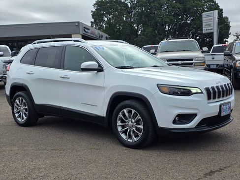Used 2019 Jeep Cherokee Latitude Plus image 25