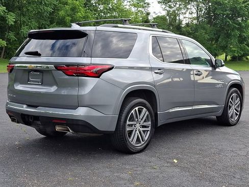 Used 2023 Chevrolet Traverse High Country w/ LPO, Floor Liner Package AWD/4WD image 9